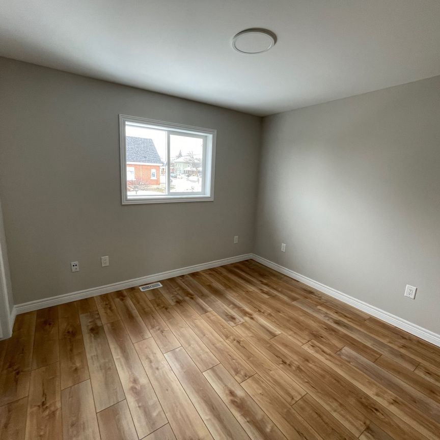 For Lease - 130 Terrace Hill Street Unit# Rear, Brantford, Ontario - Photo 1