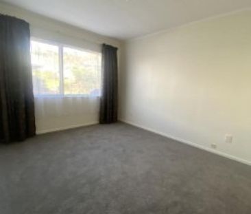 3 bedrooms with new paint, carpet, curtains and bathroom - Photo 5