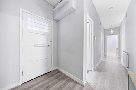 Price £950 pcm - Available Now - Unfurnished - Photo 2