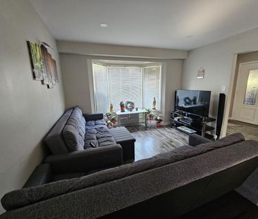 For Lease - 66 Bexhill Drive, London South, Ontario - Photo 1