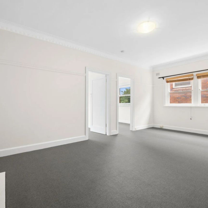 Bright Two-Bedroom Apartment with Garage Inspect Now - 0401 950 044 - Photo 1