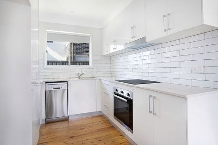 Great Location - Photo 2