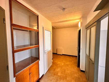 Location appartement 4 pièces, 77.09m², La Roche-sur-Yon - Photo 3