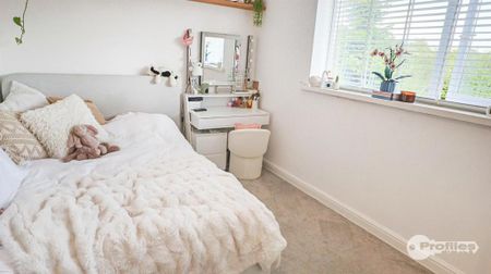 3 bedroom detached house to rent - Photo 3