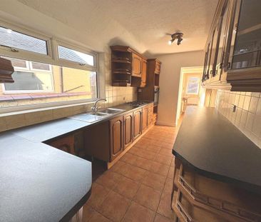 3 bedroom terraced house to rent - Photo 6