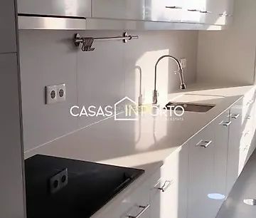 Apartment T3 in Mafamude e Vilar do Paraíso, Vila Nova de Gaia - Foto 2