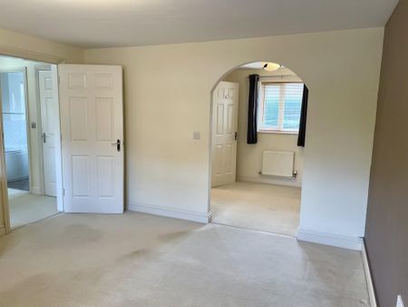 5 bedroom detached house to rent - Photo 4