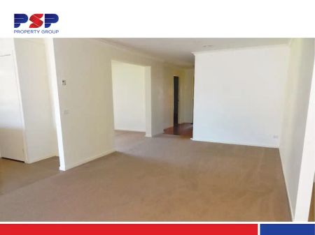 “IMMACULATE HOME - GREAT LIVING SPACE” - Photo 5