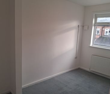 2 Bed Terraced House, Scotland Street, M40 - Photo 1