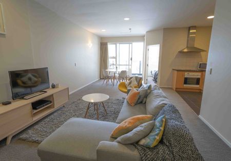 Superb 2 Bedroom Apartment in Thorndon - Photo 3