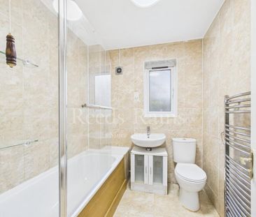 3 bedroom detached house to rent - Photo 6