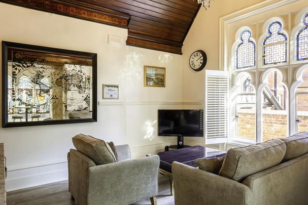 2 bedroom ground floor flat to rent - Photo 1