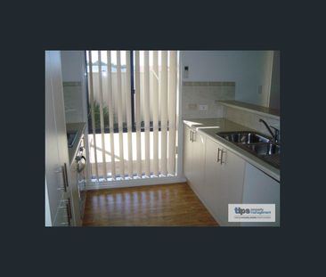 Well-Presented Three Bedroom Home with Spacious Yard - Photo 5