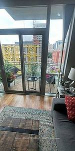 Downtown luxurious Condo near st Lawrence Market - Photo 4