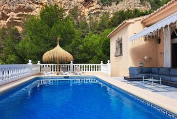 For rent villa with private pool near the beach in Cumbre del Sol, Benitachell