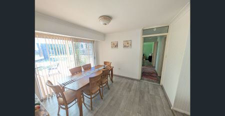 FULLY FURNISHED DELIGHT - IDEAL FOR FIFO! - Photo 4