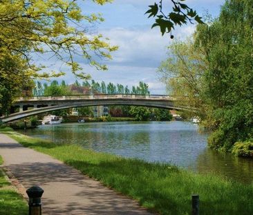 1 Bed Flat, Kingfisher Place, RG1 - Photo 2