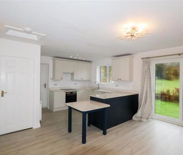 2 bedroom semi-detached bungalow to rent - Photo 5