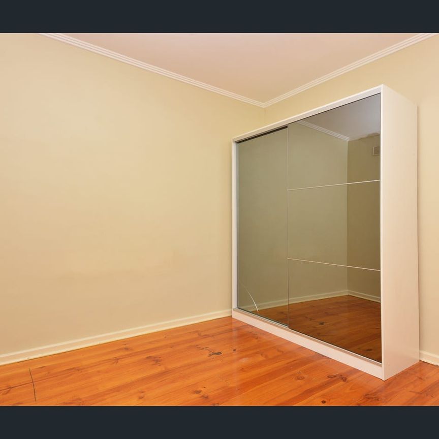 Large Corner Block Maisonette! - Photo 1