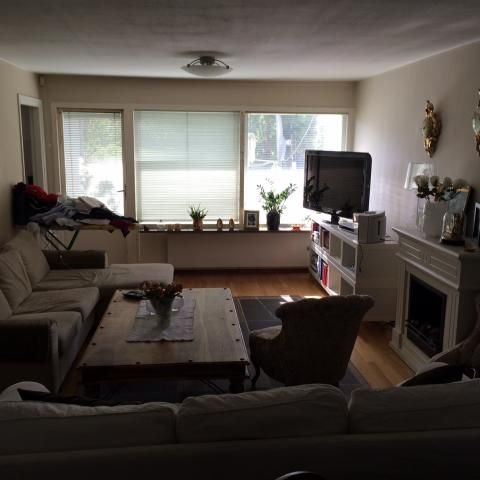 RADHUS I ENEBYBERG UTHYRES - Photo 1