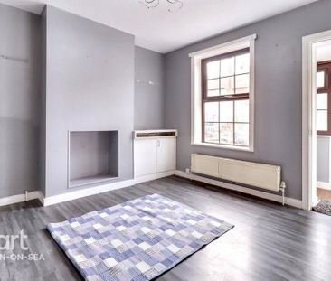 2 bedroom end of terrace house to rent - Photo 6
