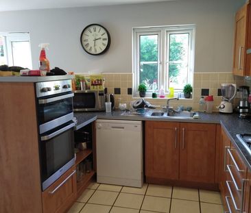 Double En-suite- Horfield- Just off Gloucester Road - Photo 2