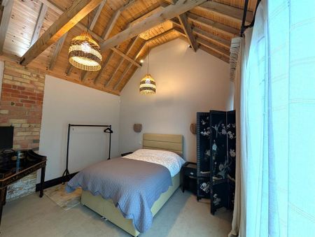1 bedroom barn conversion to rent - Photo 5