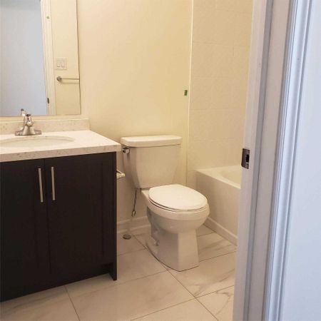 For Lease - 41 Allegro Drive Unit# 2nd & 3rd Floor, Brampton, Ontario - Photo 3