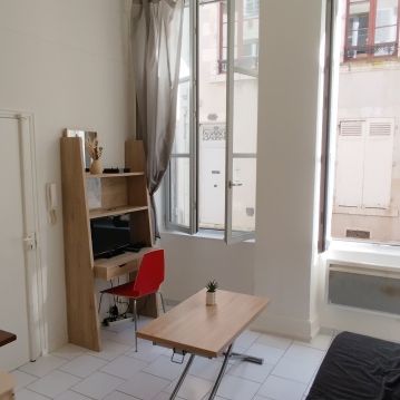 Location Appartement 2 pièces 24m² ORLEANS 45000 - Photo 1