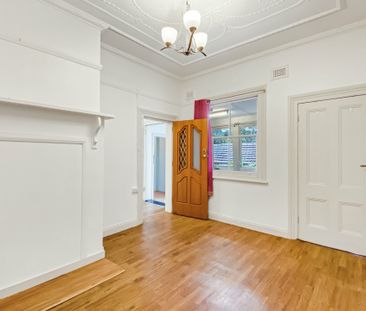 1 Bedroom Unit + Study! - Photo 1