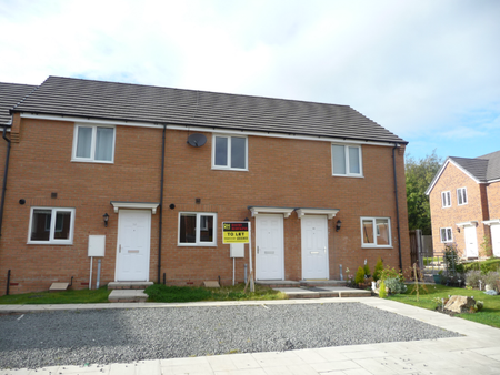 2 bedroom terraced house to rent - Photo 3