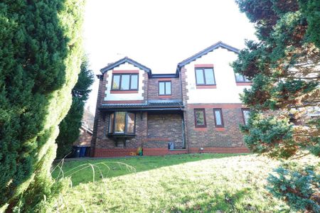 4 bedroom detached house to rent - Photo 4