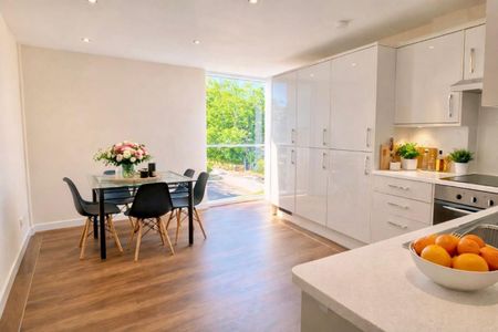 5 bed Flat 5 Montgomery Place, 33 Montgomery Terrace Road - Photo 5