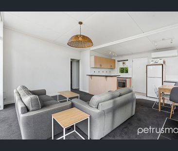 Low Maintenance Two Bedroom Unit - Photo 2