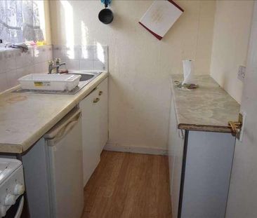 Mere Road Upstairs Flat, Leicester, LE5 - Photo 4