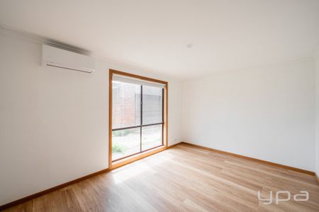 Comfortable Family Home in a Convenient Location - Photo 3