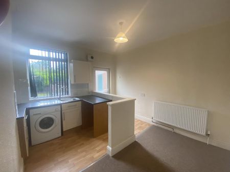 2 bedroom terraced house to rent - Photo 3