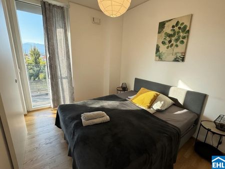 LEBEN IM TRIIIPLE - wunderschöne 2 Zimmerwohnung mit Rooftop Pool - STADT. LAND. FLUSS. - Photo 2