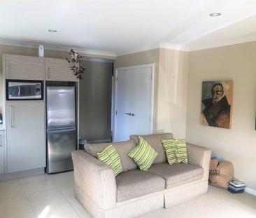 This modern and warm two-bedroom unit is positioned in a quiet cul-... - Photo 6