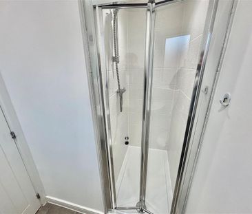 Meridian Close - Photo 2