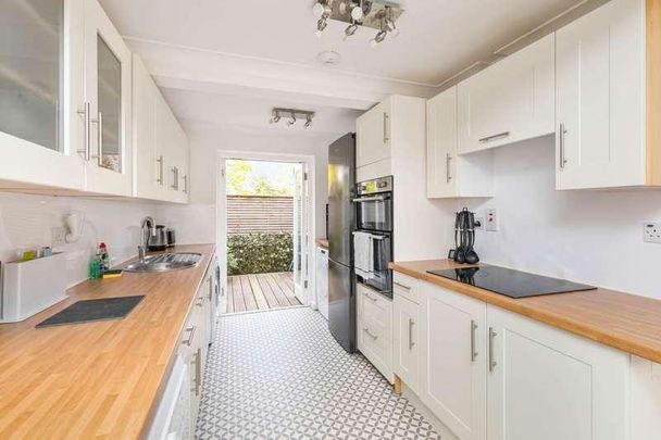Pembroke Crescent, Hove, BN3 - Photo 1