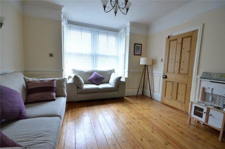 3 bedroom semi-detached house to rent - Photo 2