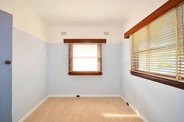 Neat & Clean Family Home - Photo 1
