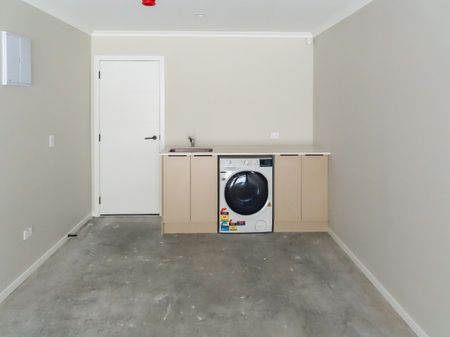 CENTRAL LOWER HUTT LIVING - Photo 5