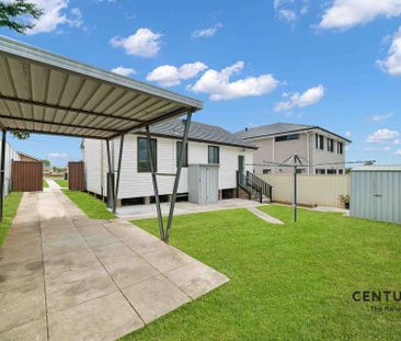 Freshly Renovated 2-Bedroom Home in Seven Hills! - Photo 1