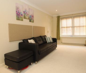 4 bedroom detached house to rent - Photo 2