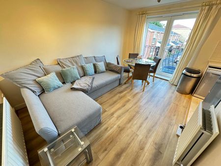 5 bedroom townhouse to rent - Photo 2