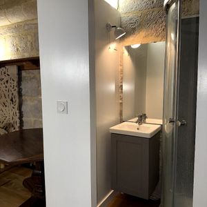 A louer, dans le coeur historique de Périgueux, bel Appartement T1 entièrement restauré - Photo 2