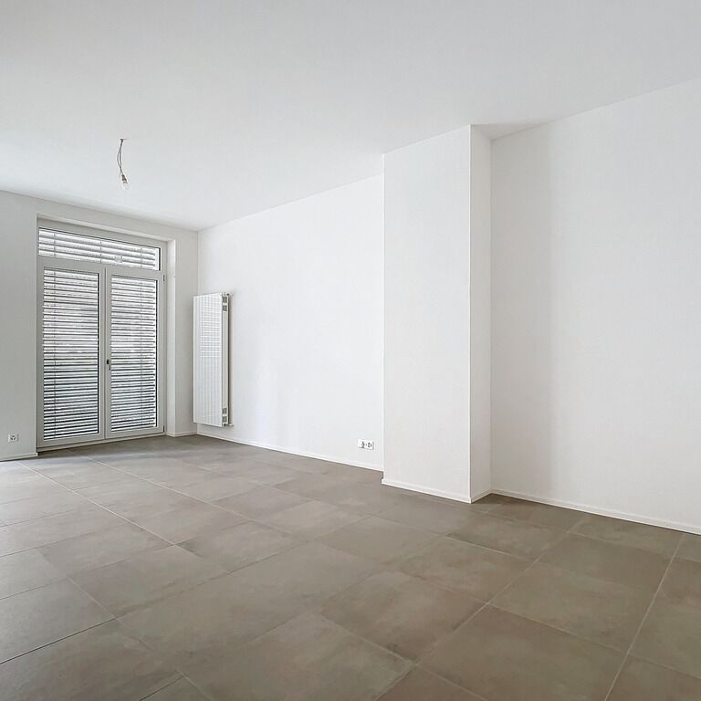 Studio with framing - Photo 1