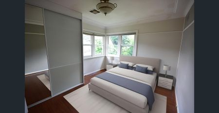 MASSIVE 5 BEDROOM HOME - Photo 2